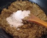 Foto langkah ke 5 dari resep Bakpia basah teflon isi kacag hijau.