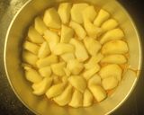 Foto del paso 3 de la receta: Torta de peras invertida