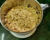 A picture of step 3 of Oats Moong Dal Chilla.