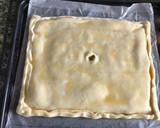 Foto del paso 3 de la receta: Empanada de calabacín, queso y huevo