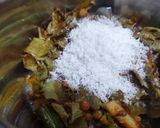 A picture of step 3 of Ghiya peel chutney.