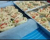Foto langkah ke 9 dari resep Pizza gulung empuk.