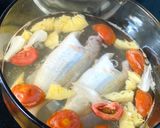 Hình bước làm 3 của món Canh Cá Hường Nấu Ngót