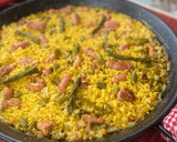 Foto del paso 4 de la receta: Arroz con salchichas y espárragos trigueros