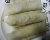 A picture of step 4 of Vegetable roll.