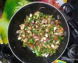 A picture of step 2 of Indo Mex Sizzler.