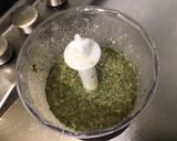 Une image de l'étape 5 de Sauce salade ail, moutarde truffée, épices et persil.