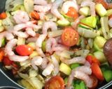 Foto del paso 2 de la receta: Tarta de verduras y gambas