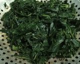 Foto langkah ke 1 dari resep Tumis Daun Singkong Ikan Asin Jambal Roti.