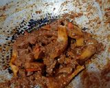 Foto langkah ke 5 dari resep Oseng daging pedas.