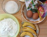 Foto langkah ke 1 dari resep Bolu pisang kukus.