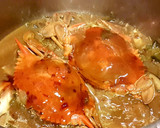 Foto del paso 13 de la receta: Jaiba Azul Chili Crab Thai Style en salsa cremosa de huevo