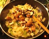 Foto del paso 4 de la receta: Don Roque en su salsa