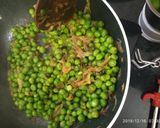 पालक मटर नमकीन पैन केक (Palak matar namkeen pan cake recipe in Hindi) रेसिपी चरण 5 फोटो