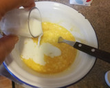 Foto del paso 2 de la receta: Tortilla diferente con queso Griego