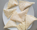 Foto del paso 2 de la receta: Pastelitos Mix de Ricotta con tortillas mexicanas