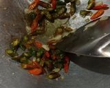 Foto langkah ke 4 dari resep Oseng putihan Telur kentang aroma Petai.