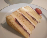 Foto del paso 15 de la receta: Tarta de crema de limón y fresas rellena de mora