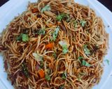 शेज़वान नूडल्स (Schezwan noodles recipe in Hindi) रेसिपी चरण 4 फोटो