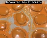 Une image de l'étape 5 de Sablés enrobés de chocolat blanc.