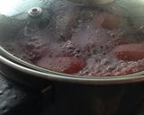 Foto del paso 4 de la receta: Peras al vino con merengue de vino tinto