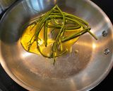 A picture of step 3 of Spaghetti con Bisque di Gamberi.