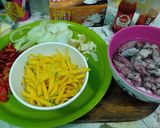 Foto langkah ke 2 dari resep Cumi goreng sambal mangga.