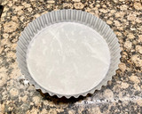 Foto del paso 2 de la receta: Tarta con peras en almíbar y crema de almendras “sin gluten “