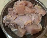Foto langkah ke 1 dari resep Honey Butter Chicken.