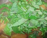 Hình bước làm 2 của món Canh cà chua nấu mực