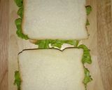รูปขั้นตอนการทำที่ 3 ของ แซนวิชโบโลน่าสลัด (Bologna and Salad Sandwich)