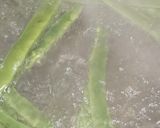 Foto del paso 4 de la receta: Langostinos con mix de curry y fideos de judías verdes