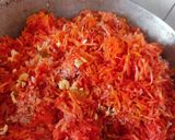 A picture of step 3 of Gajar halwa.