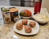 Foto del paso 1 de la receta: Albóndigas de ternera en salsa de mango y curry