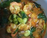 รูปขั้นตอนการทำที่ 4 ของ ผัดเผ็ดกุ้งสะตอ+คะน้า