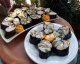 Hình bước làm 4 của món Sushi sắc màu cho bé