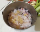 Foto langkah ke 1 dari resep Cumi Goreng Tepung.