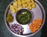 ક્રીમ પોટેટો સલાડ (cream potato salad recipe in Gujrati) રેસીપી સ્ટેપ2ફોટો