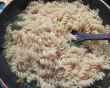 Foto del paso 3 de la receta: Fideos salteados con vegetales!
