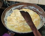 A picture of step 3 of Open Egg Cheese Sandwich.