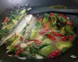 Foto langkah ke 5 dari resep Tumis ikan peda.