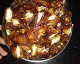 A picture of step 3 of Dates and dryfruits roll.