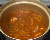 Foto langkah ke 2 dari resep Kimchi jiggae.
