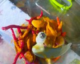 Foto langkah ke 1 dari resep Ayam rica-rica.