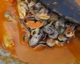 Foto langkah ke 4 dari resep Kerang Hijau Saus Padang.