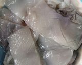 รูปขั้นตอนการทำที่ 1 ของ หมึกผัดไข่เค็ม