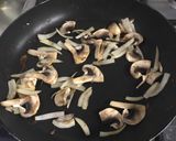 A picture of step 4 of Creamy chicken.