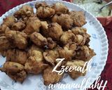 A picture of step 3 of Dill Wale Mysore Bondas or Mysore Bondas with Dill Leaves.