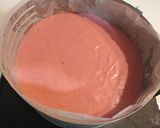Foto del paso 10 de la receta Tarta de mousse de frambuesa y mango y bizcocho de pistachos