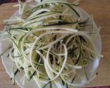 Foto del paso 7 de la receta: Espaguetis de calabacín con tofu crujiente